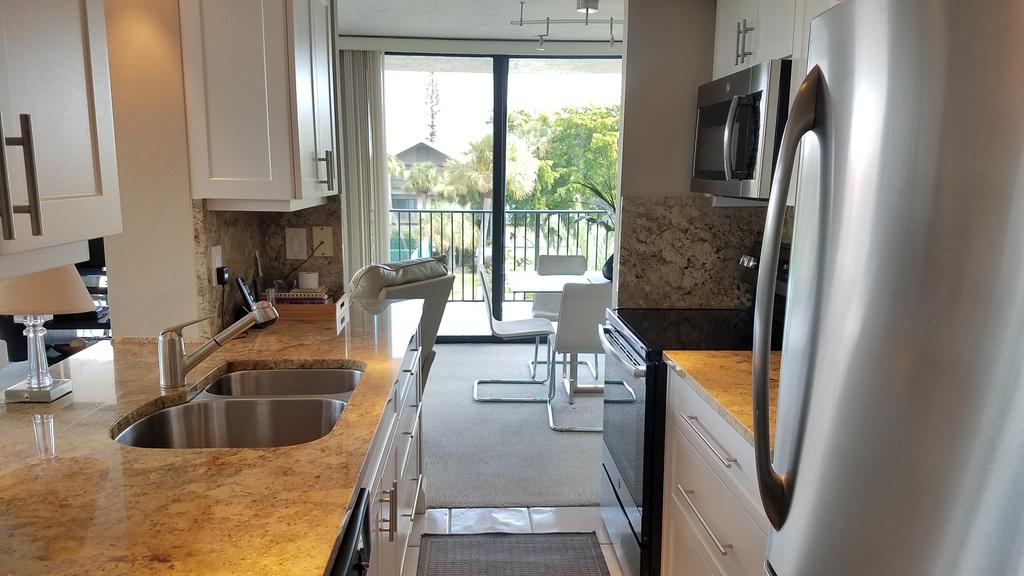 Our House At The Beach E-203 Sleeps 6, Pool View - thumb 2