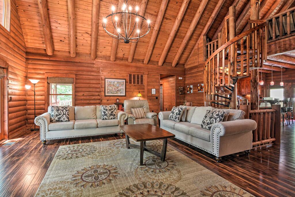 Private Eureka Springs Cabin With Beaver Lake Views! - thumb 3