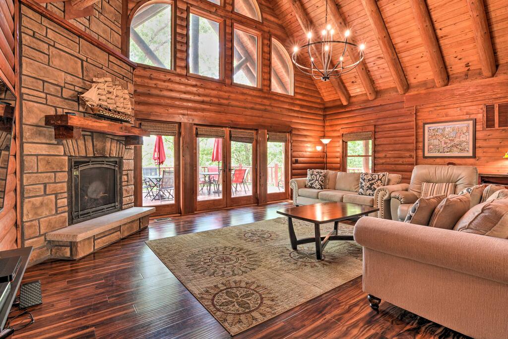 Private Eureka Springs Cabin With Beaver Lake Views! - thumb 2