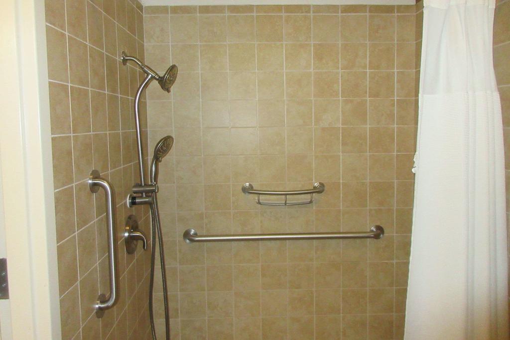 Quality Inn - thumb 2