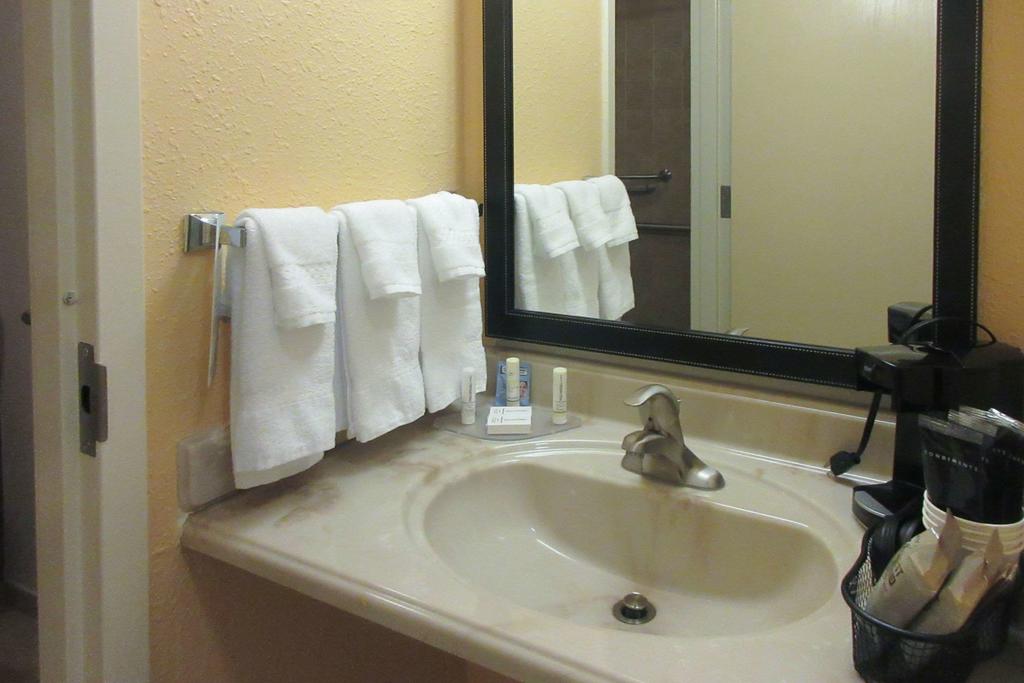 Quality Inn - thumb 1