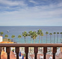 Quiet Avalon Getaway Villa with Ocean View and Balcony - Accommodation Ohio