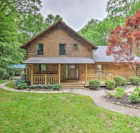 Quiet Cabin with Hot Tub & Trails about 15Mi to State Parks - Accommodation Ohio