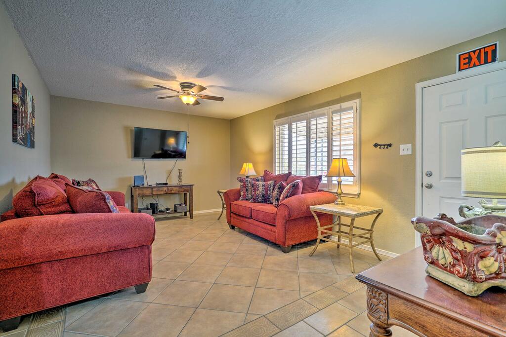 Quiet Home W/ Patio  4 Mi To UTEP & Airport! - thumb 3