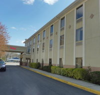 Red Roof Inn  Suites Galloway - Accommodation Ohio