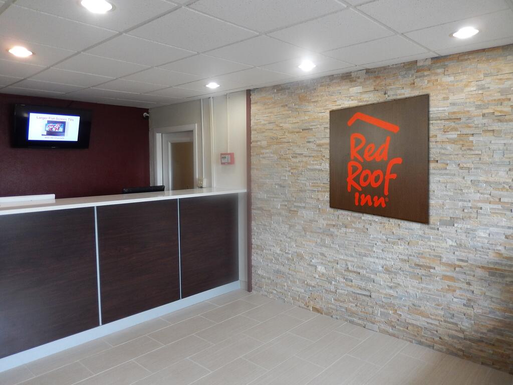 Red Roof Inn & Suites Wapakoneta - thumb 1