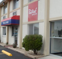 Red Roof Inn  Suites Wapakoneta - Accommodation Ohio