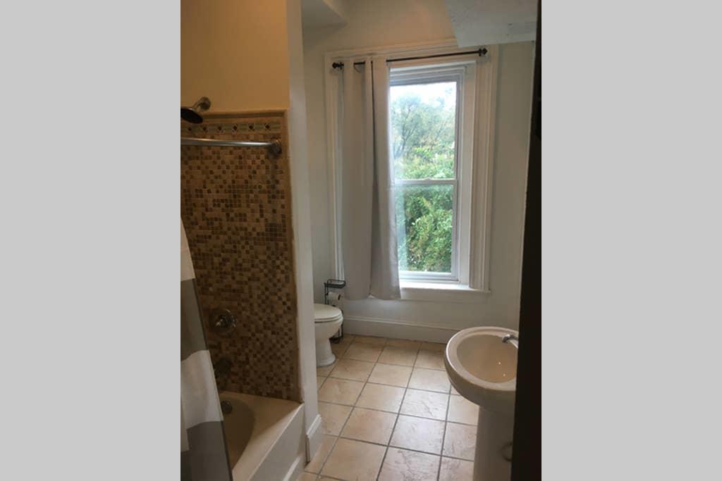 Richmond Brick House - thumb 2