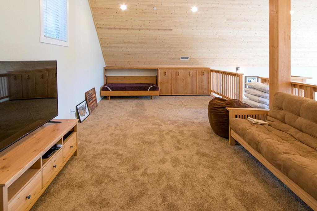 River Rock - 3BR/2BA + Loft - thumb 3