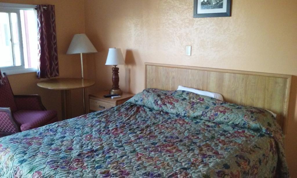 Riverside Motel - thumb 1