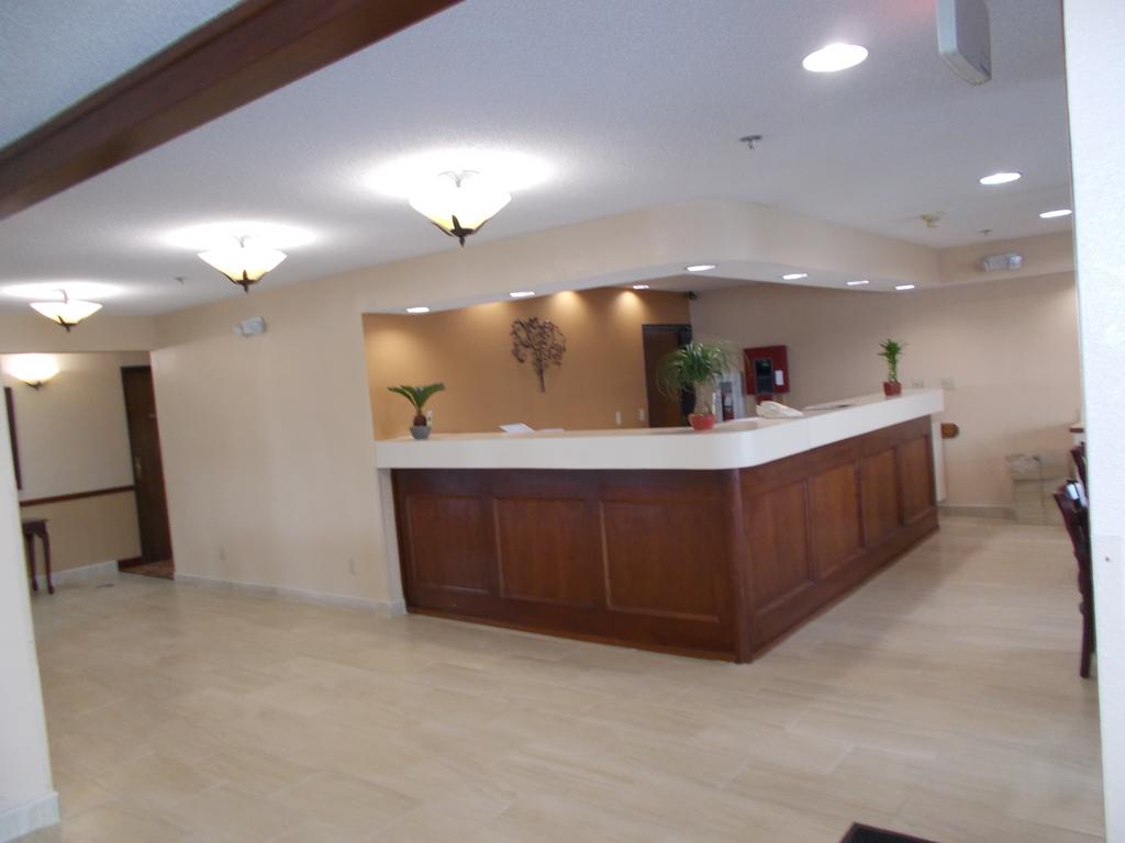 Royalton Inn And Suites Wilmington - thumb 2