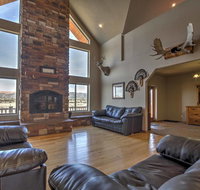 Rustic Bryce Canyon Home with Deck on Sevier River! - Accommodation Ohio