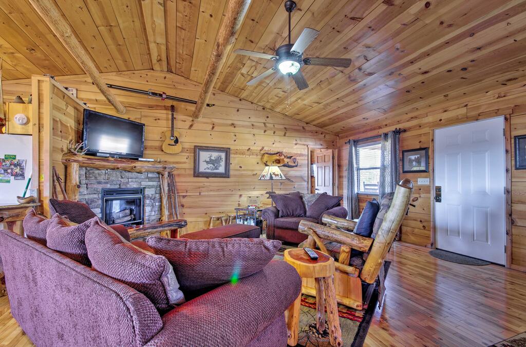 Secluded & Rustic Cabin With Decks & Mtn Views! - thumb 1