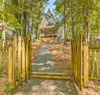 Secluded Lakefront Gainesville Cabin with Dock! - Accommodation Ohio