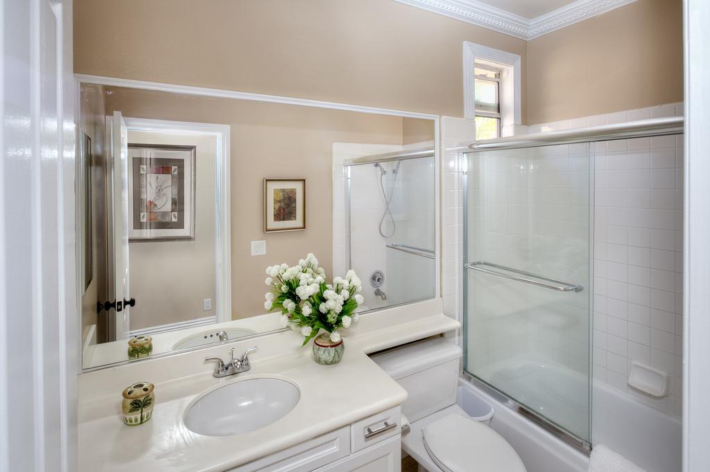 Stunning Golf Course View Vacation Home - thumb 2