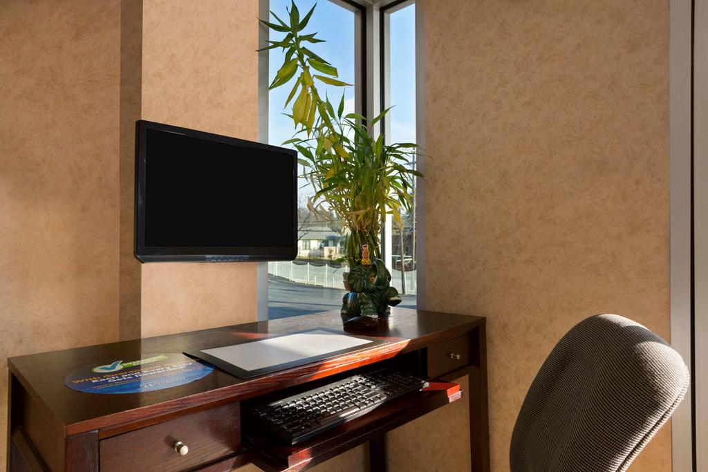 Super 8 By Wyndham Austin Downtown/Capitol Area - thumb 3