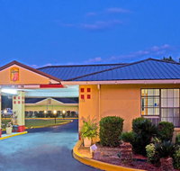 Super 8 by Wyndham Chipley - Accommodation Ohio