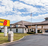 Super 8 by Wyndham Cleburne - Accommodation Ohio