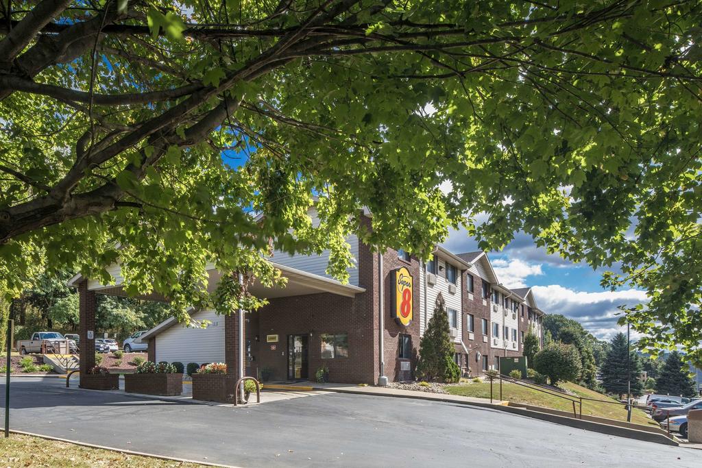 Super 8 By Wyndham Steubenville - thumb 0