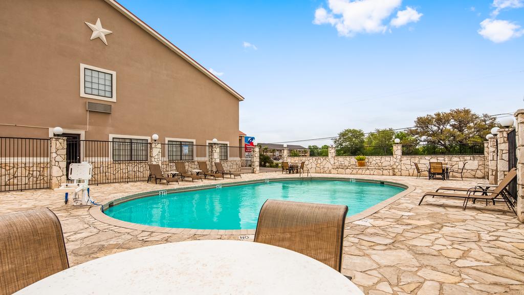 SureStay Plus Hotel By Best Western Beeville - thumb 3