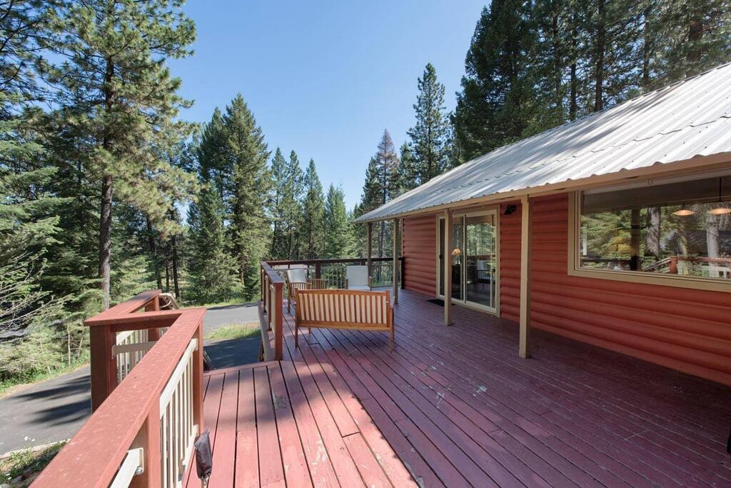 Syringa House - Pet Friendly - Wrap Around Deck - Foosball - Xbox - thumb 1