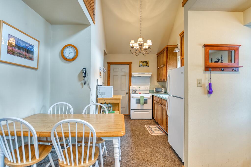 The Chamberlain Chalet - thumb 2