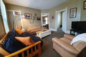 Tons Of Beds! Nice Space By Downtown!