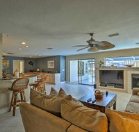 Tropical Apollo Beach House with Heated Pool and Dock! - Accommodation Ohio
