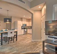 Upscale Desert Luxury with Pool, 2Mi to Western Skies - Accommodation Ohio