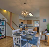 Waterfront Hoodsport Home with Fire Pit  Kayak - Accommodation Ohio