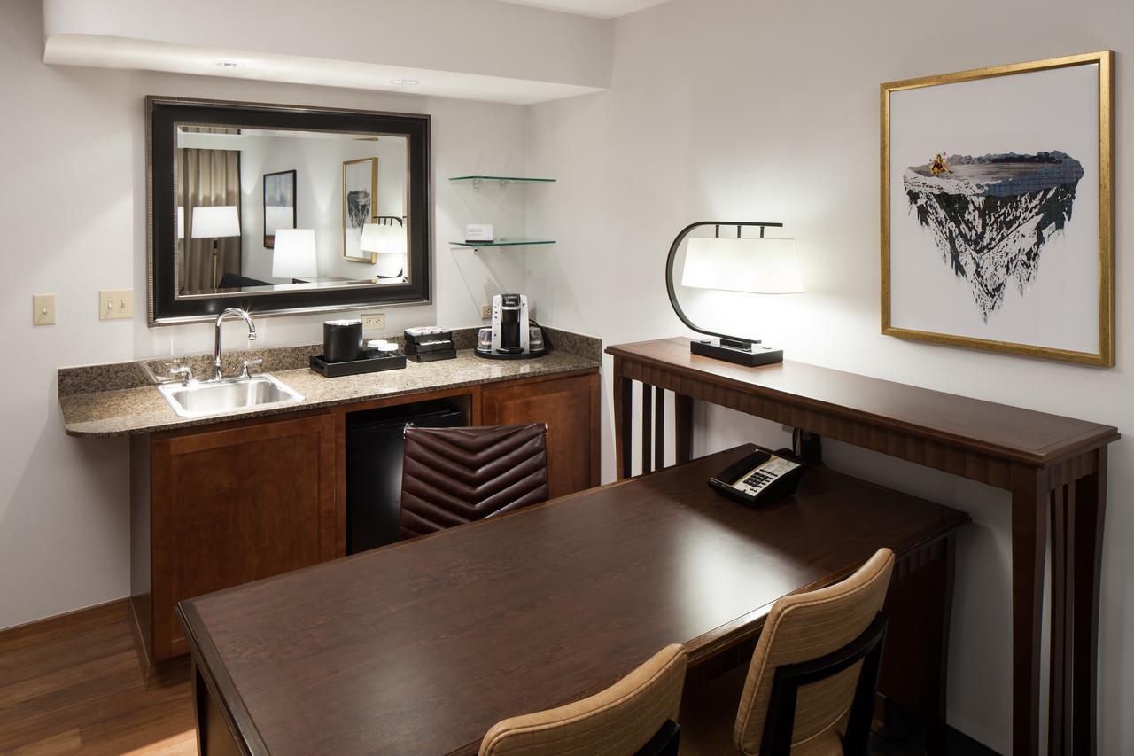 Embassy Suites Anchorage - thumb 34