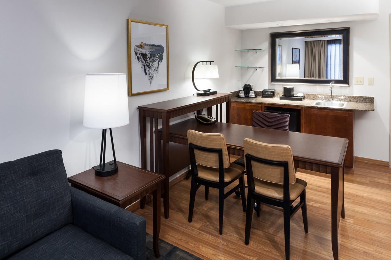 Embassy Suites Anchorage - thumb 20