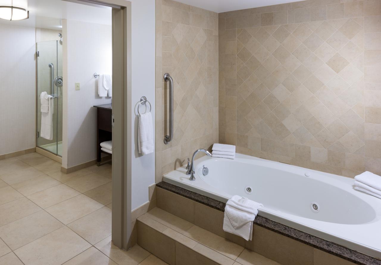 Embassy Suites Anchorage - thumb 30