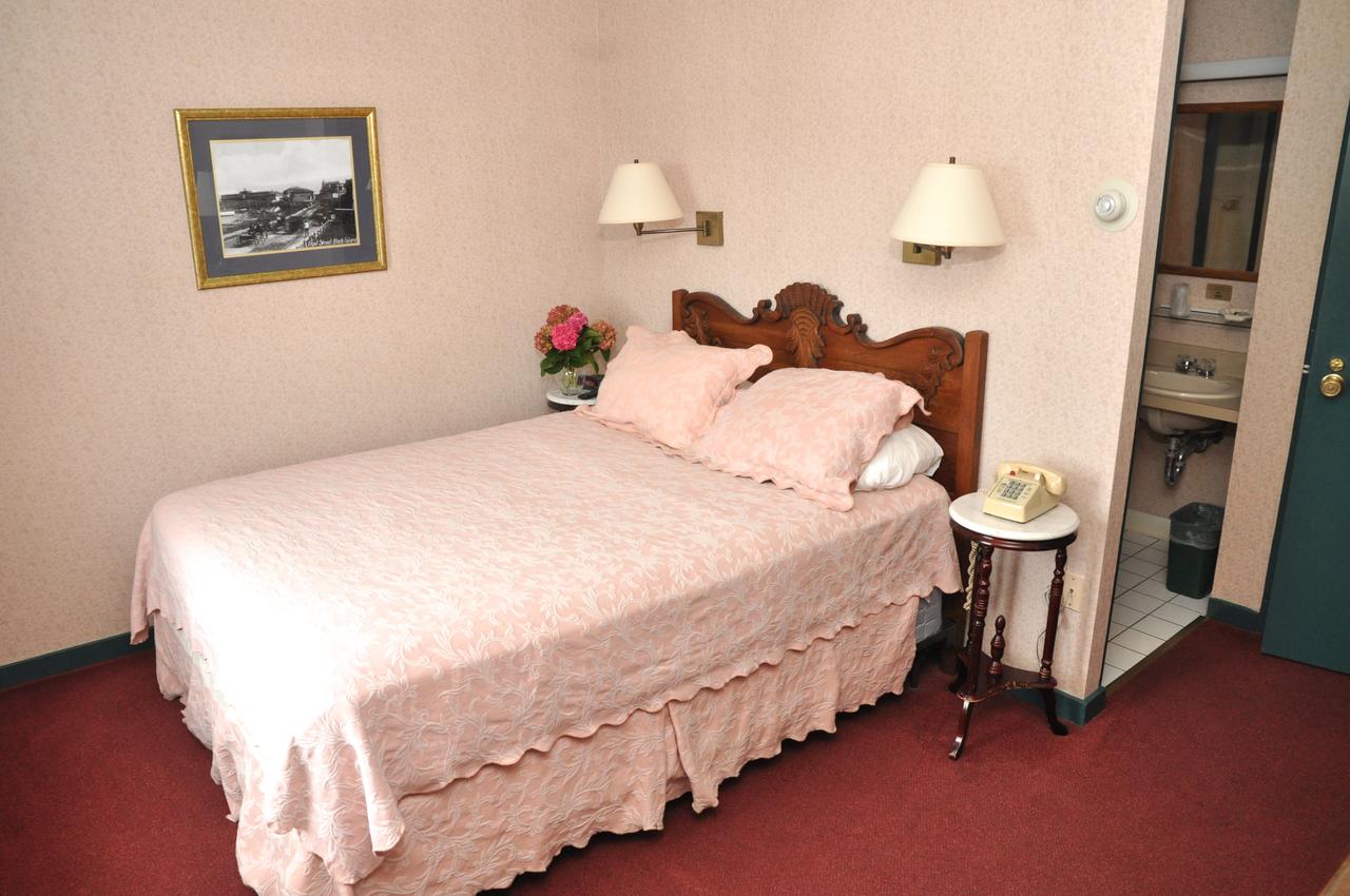 National Hotel - thumb 6