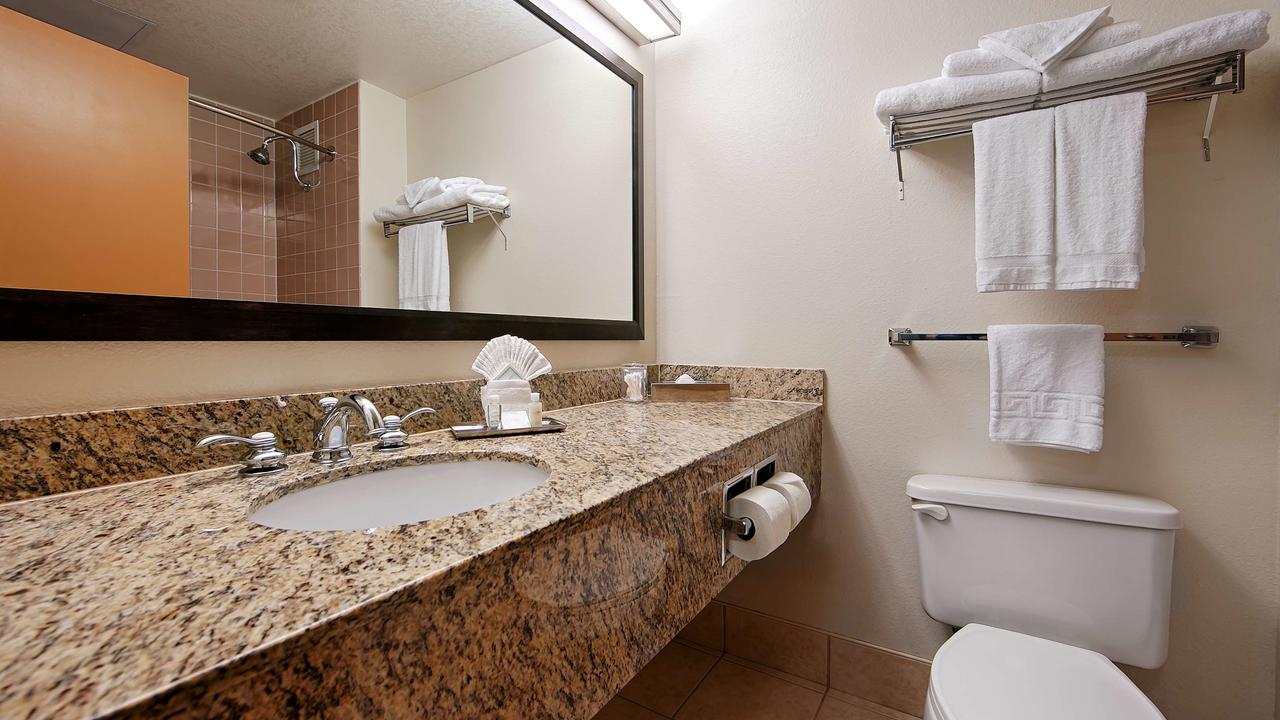 Best Western Plus Bayside Inn - thumb 26