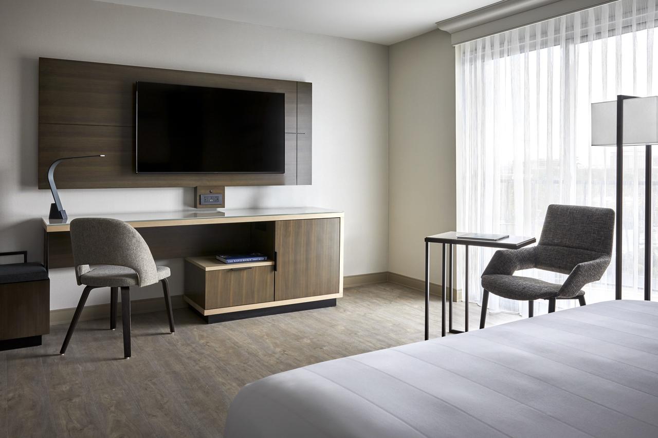 Anaheim Marriott - thumb 12