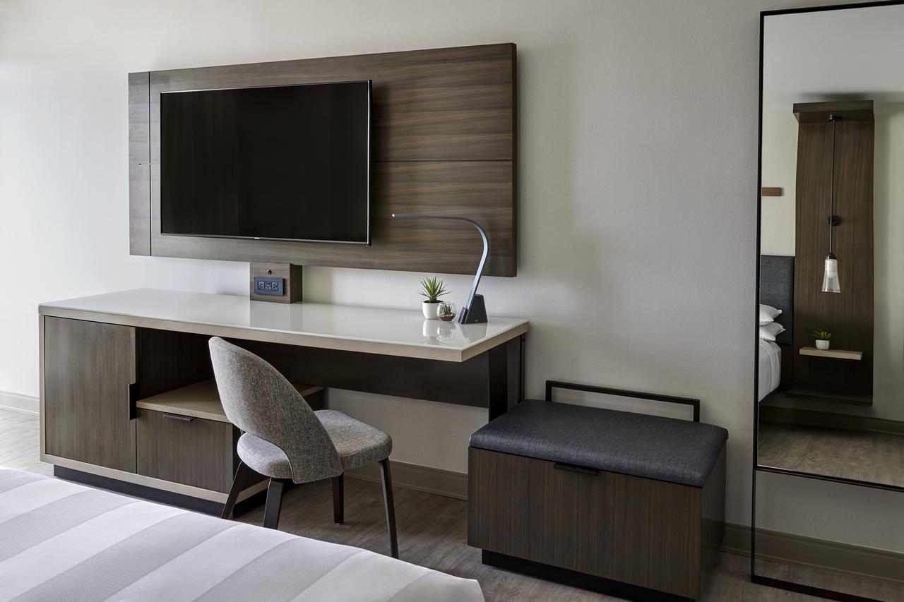Anaheim Marriott - thumb 16