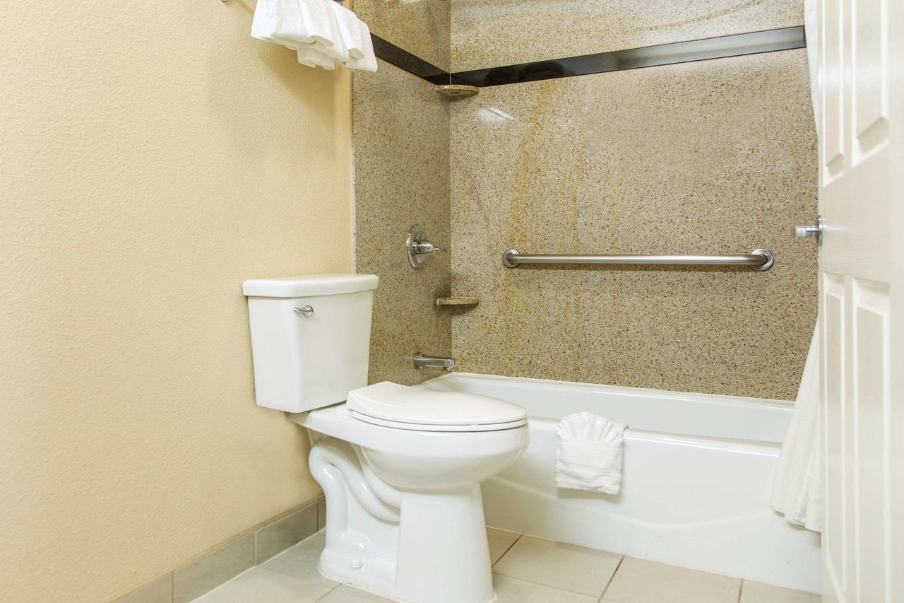 Comfort Inn & Suites San Francisco Airport North - thumb 26