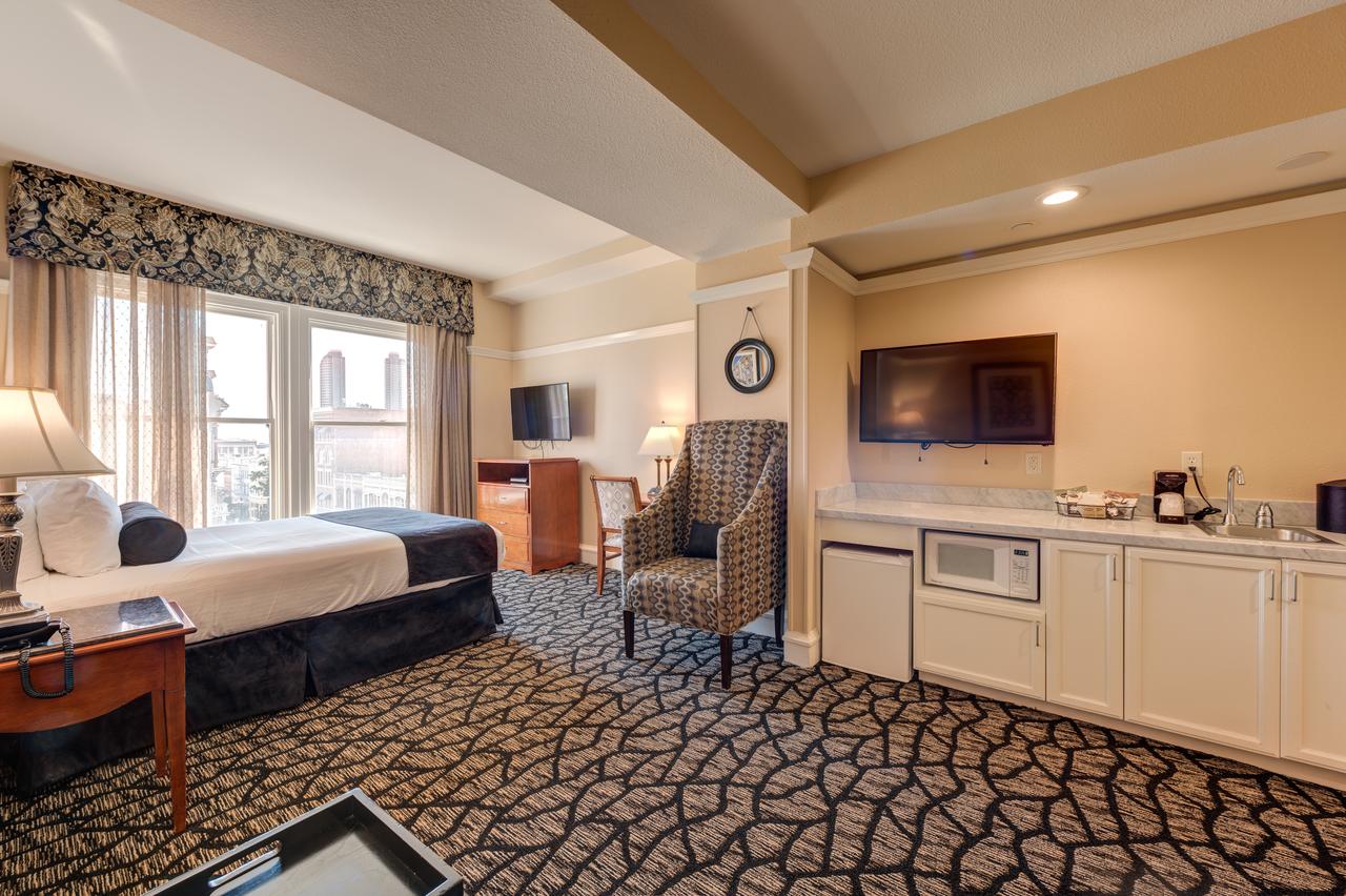 Gaslamp Plaza Suites - thumb 29