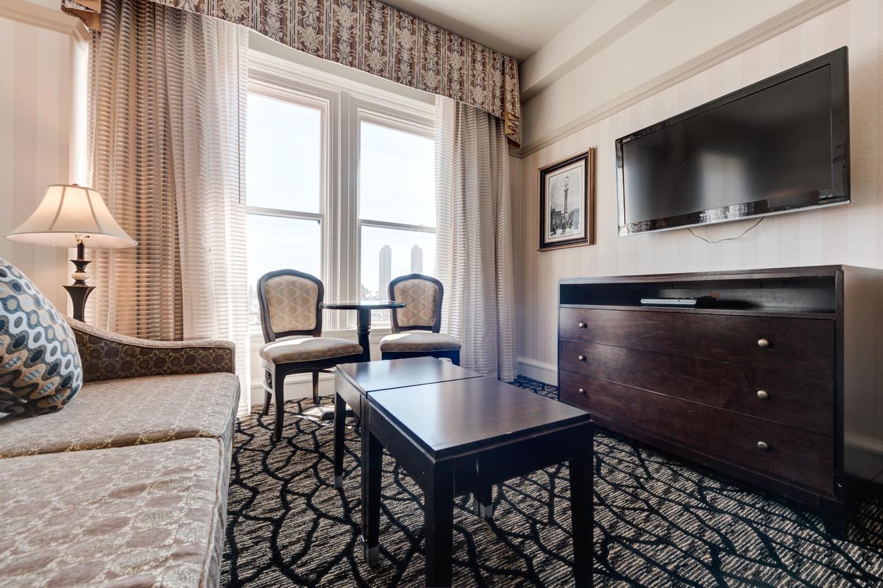 Gaslamp Plaza Suites - thumb 37