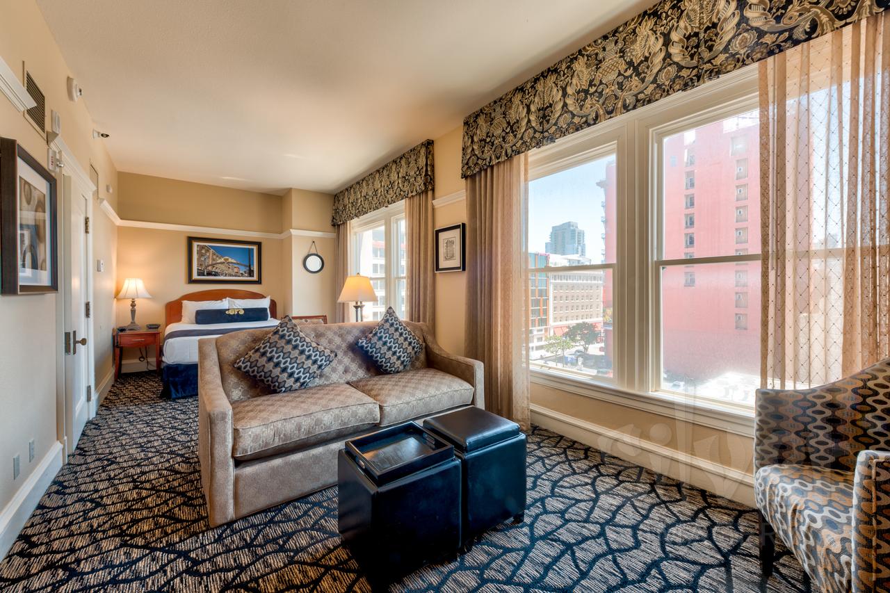Gaslamp Plaza Suites - thumb 5