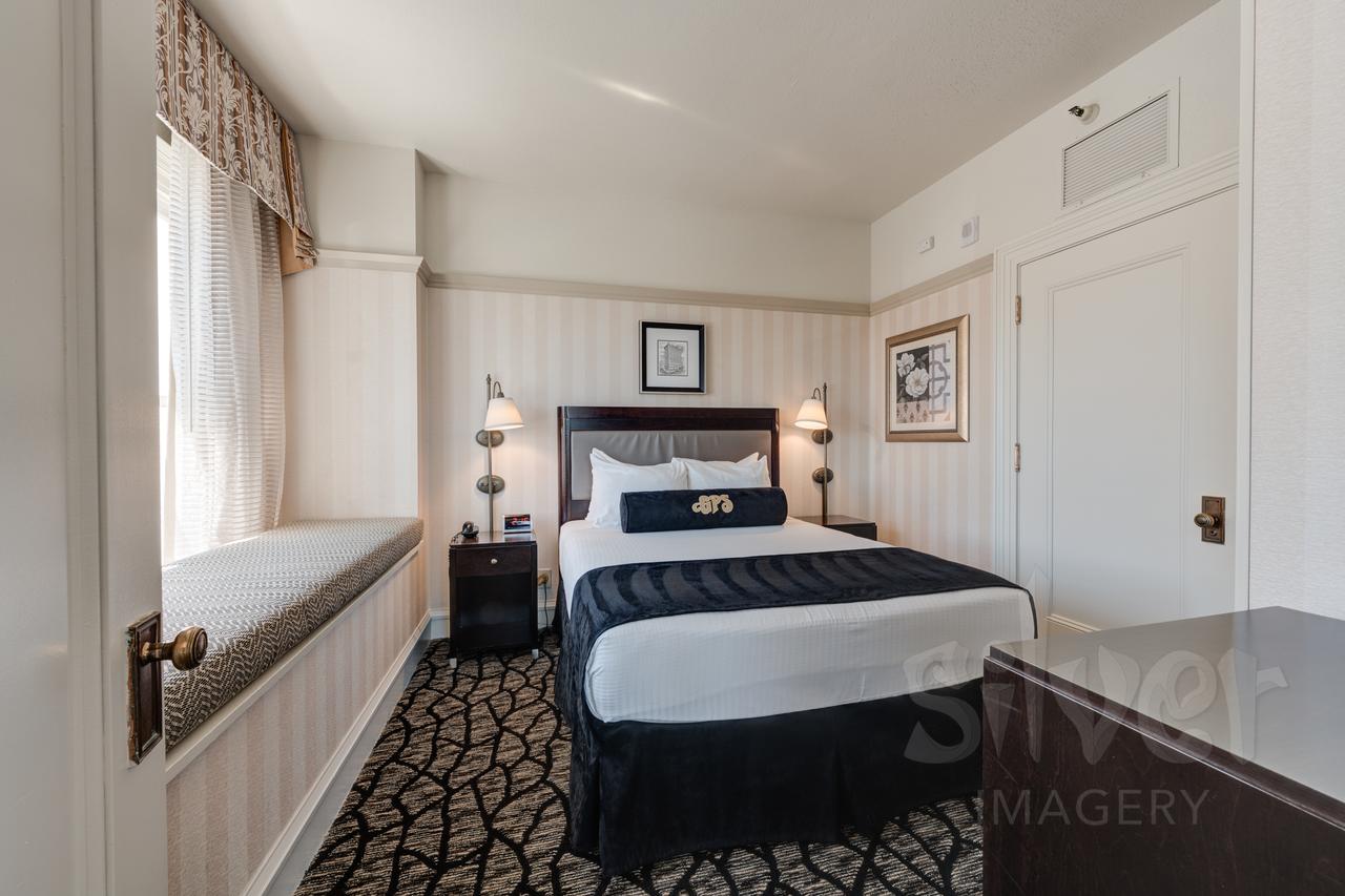 Gaslamp Plaza Suites - thumb 39