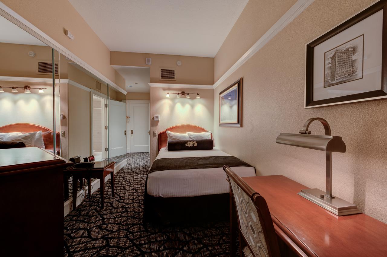 Gaslamp Plaza Suites - thumb 9