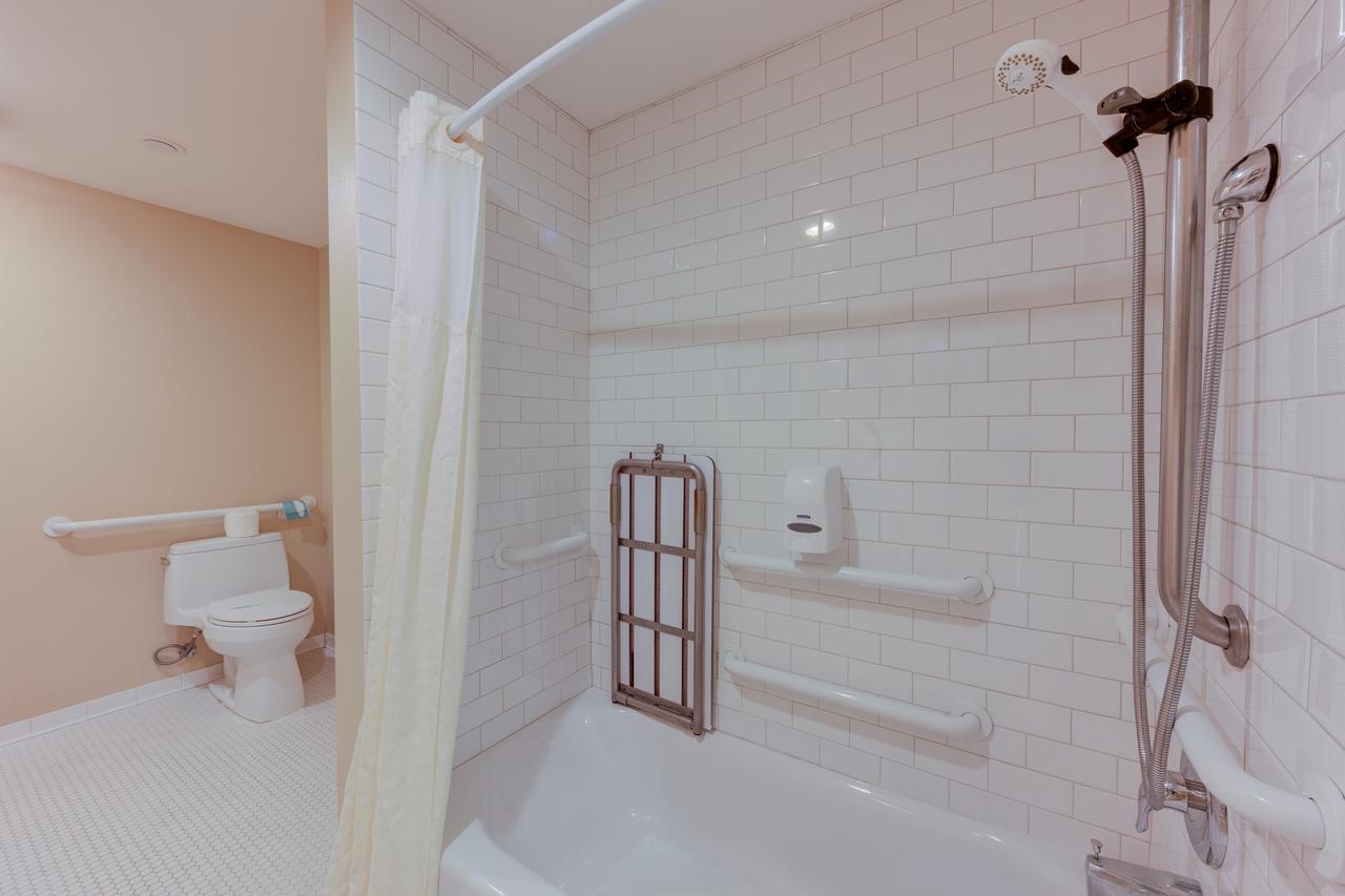 Gaslamp Plaza Suites - thumb 34