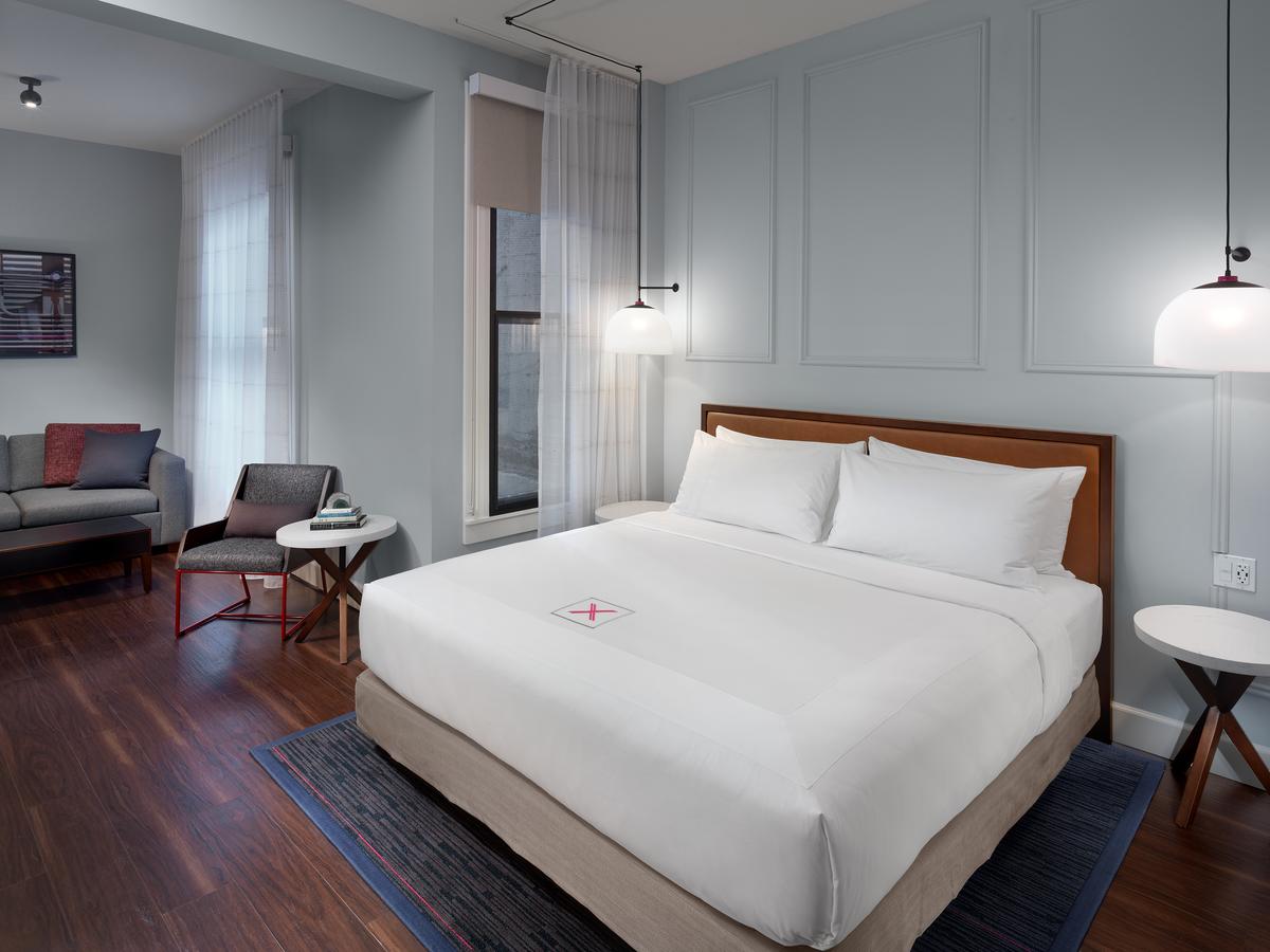 Axiom Hotel - thumb 16