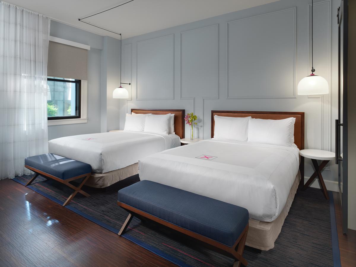 Axiom Hotel - thumb 7