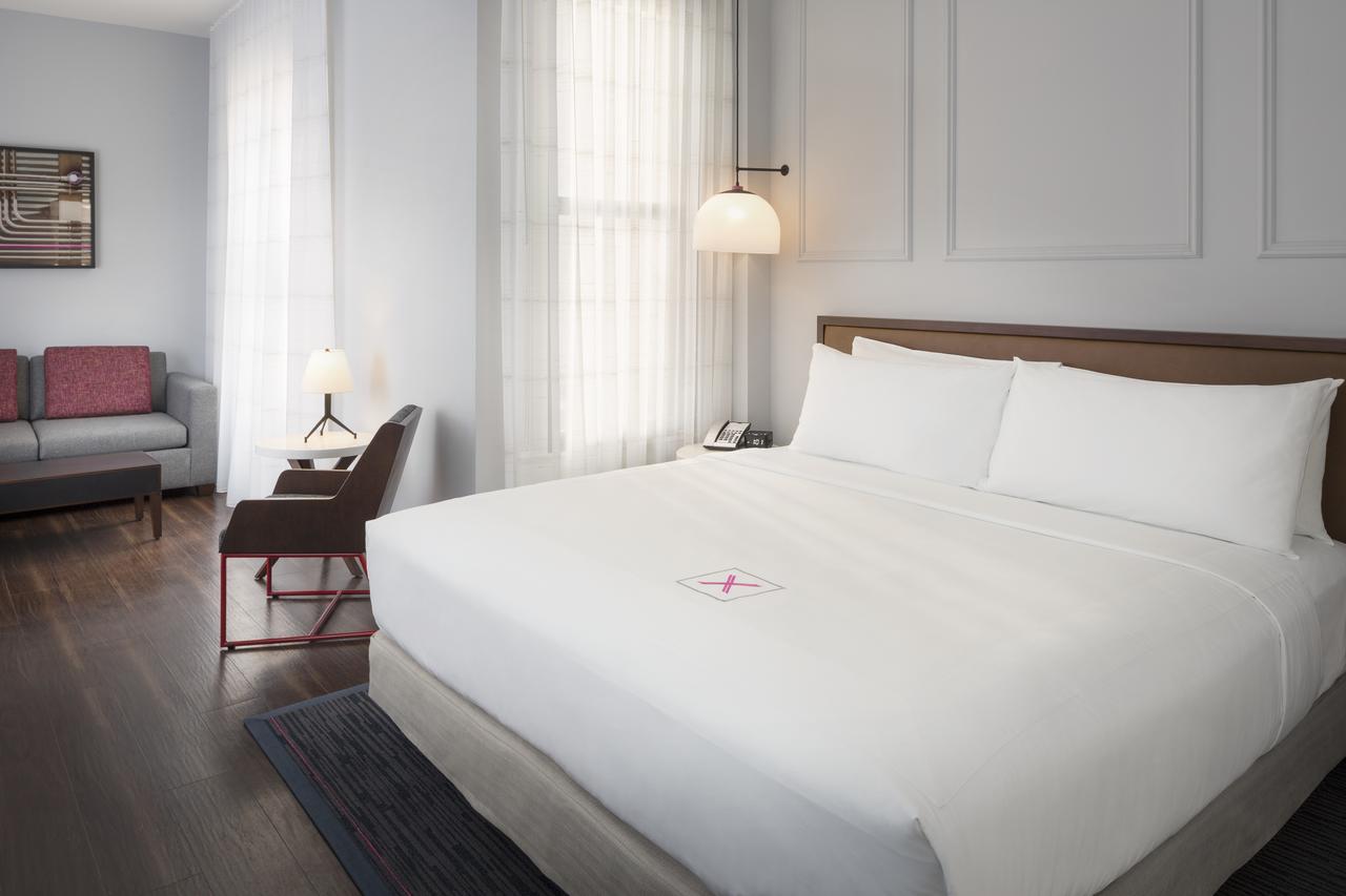 Axiom Hotel - thumb 5