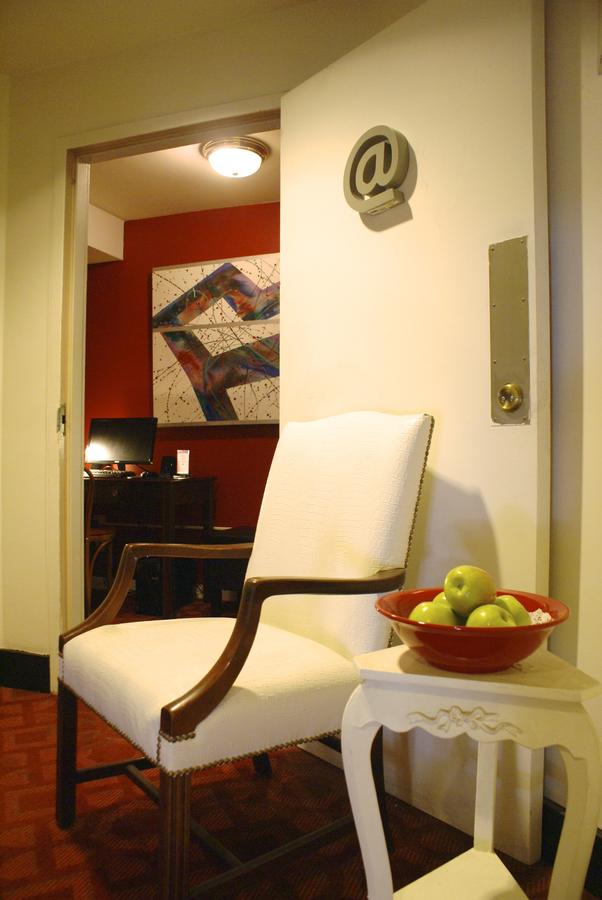 Touchstone Hotel - City Center - thumb 8