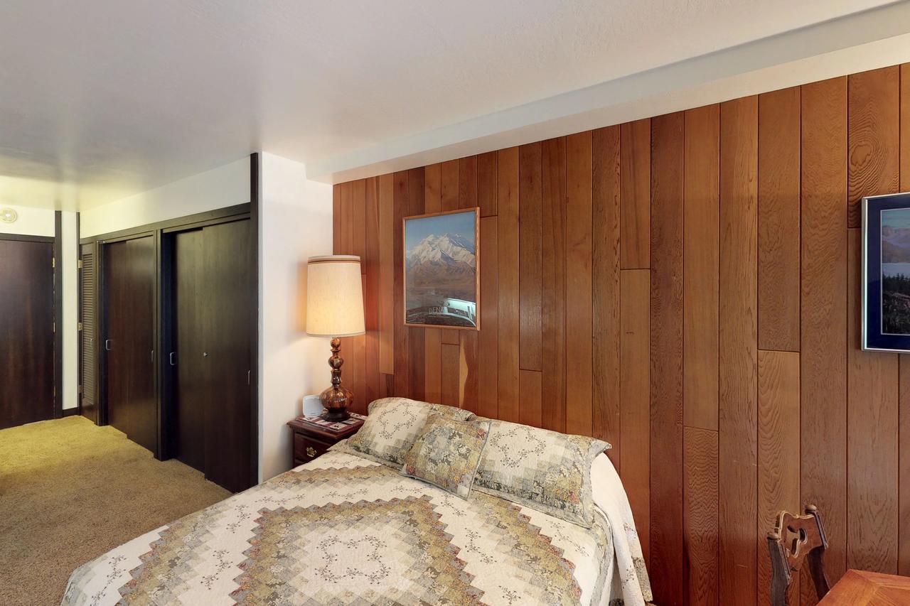 East Condo #208 - thumb 3