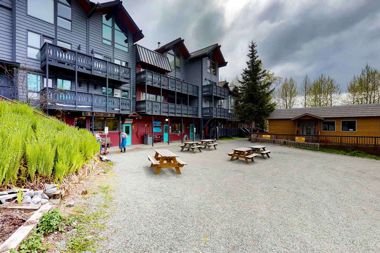 East Condo #208 - thumb 14